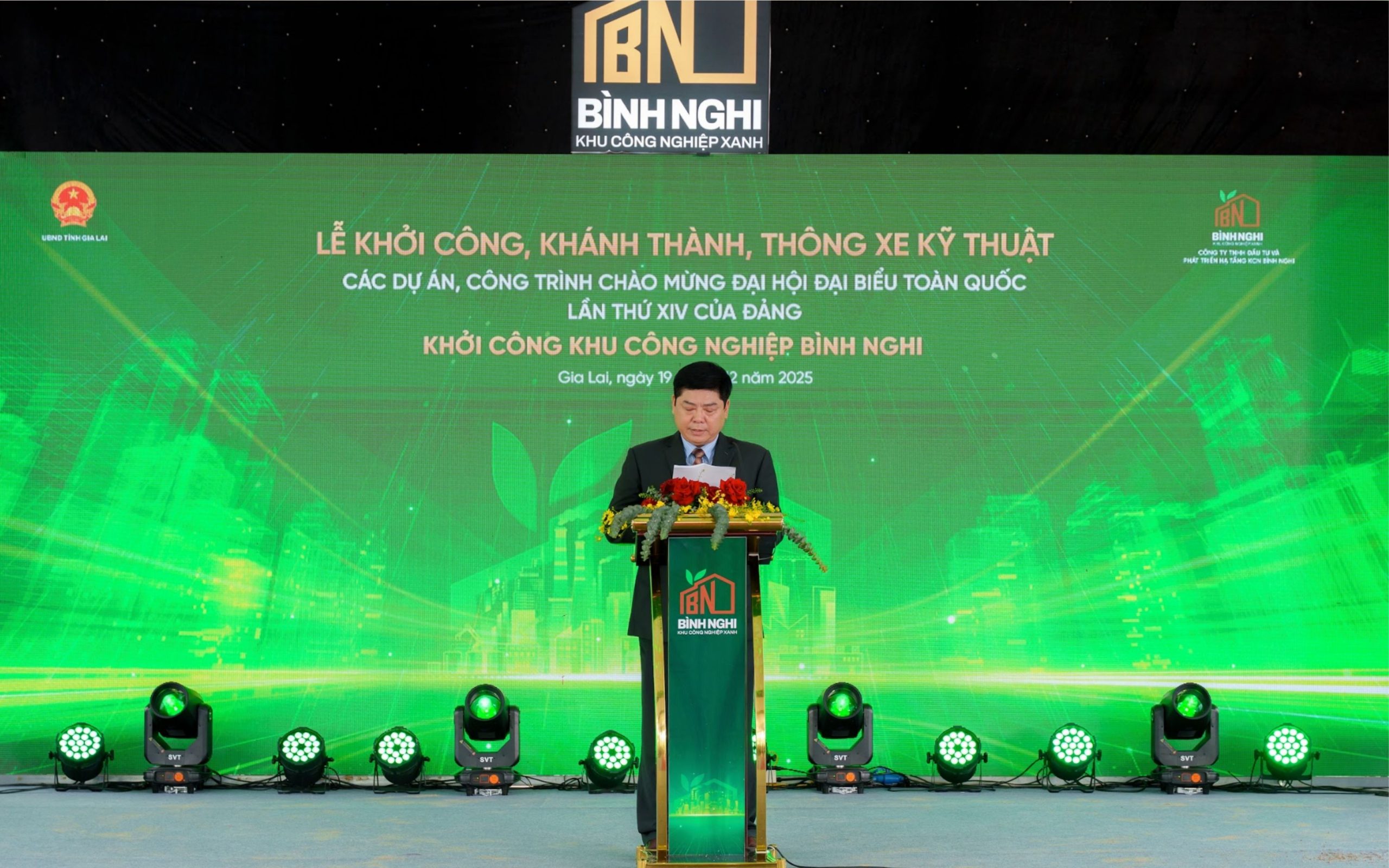 Đại biểu phát biểu thông qua kế hoạch và định hướng cho KCN Bình Nghi trong lễ tổ chức khởi công